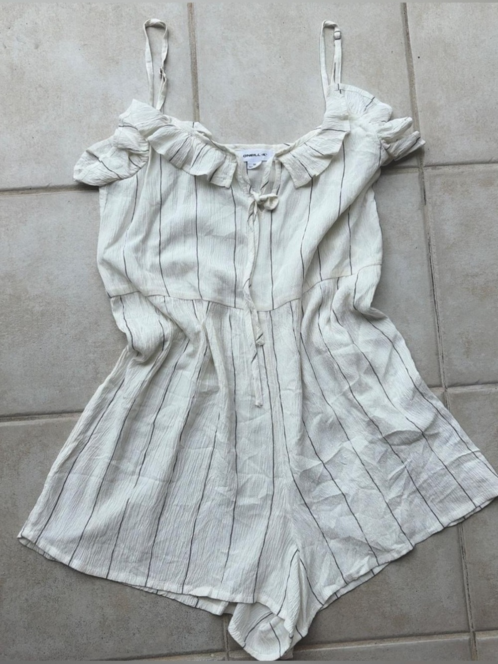 O’Neill Garland Romper, Womens size Medium 🤍🌊 beachy boho
